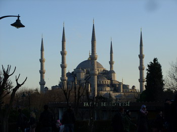 Ilyent sokat láthatunk majd: camii (dzámi)